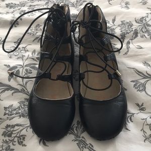 Little girl’s Sam Edelman shoes